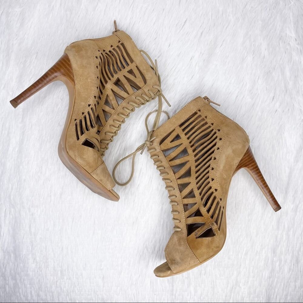 CROWN VINTAGE / Galaxy tan lace up caged heels / 8